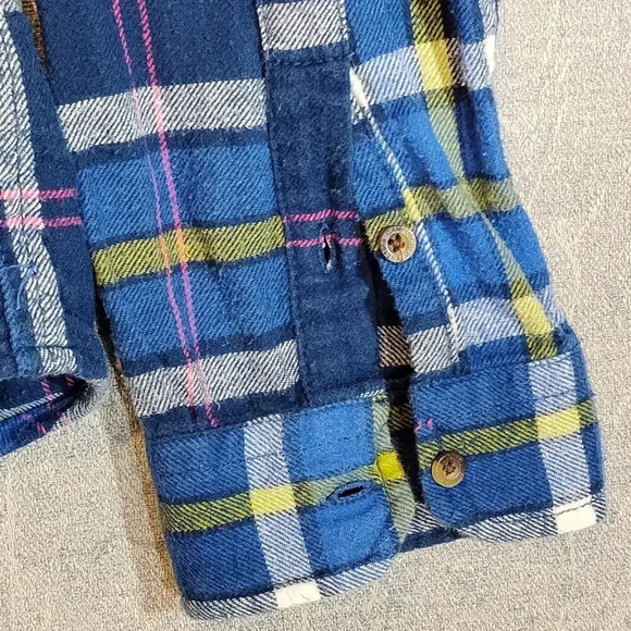 Campus Crew NWOT Women's Long Sleeve Button Up  Blue Plaid Shirt in Size Medium - Picture 7 of 10